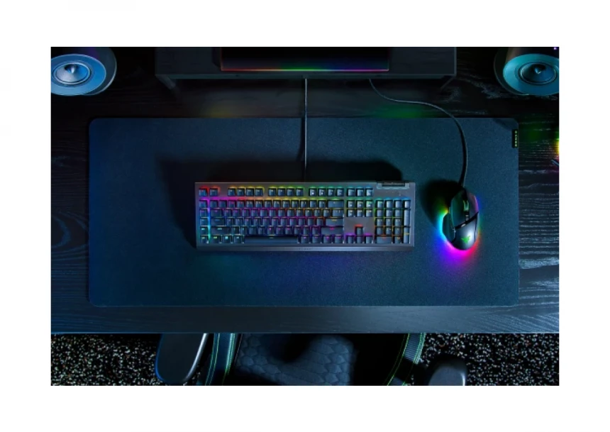 Gaming tastatura Razer BlackWidow V4 RZ03-04701800-R3M1