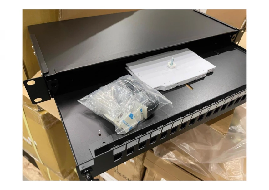 Masterlan Patch panel 24 Simplex SC sa kasetom, bez modula, crni