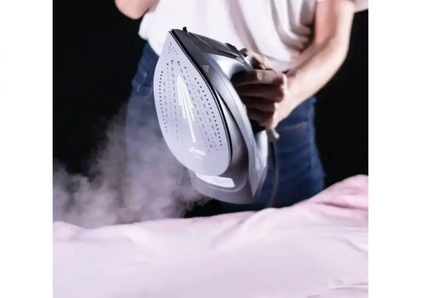 Pegla Ufesa PV1100C Daily/snaga 2400 W/crna