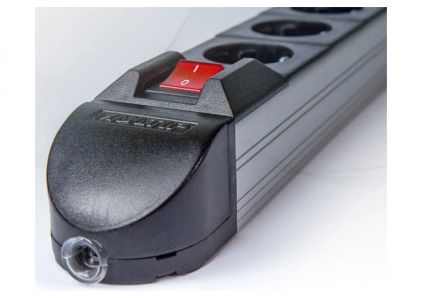 Produžni kabl Multip 1001244 sa 7 utičnica/prekidač/5m