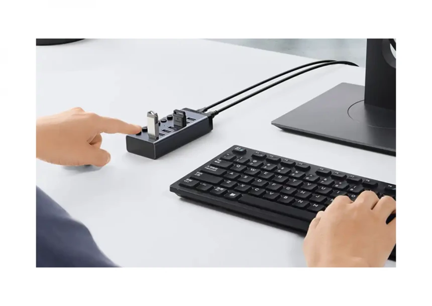 USB Hub 7 port Ugreen CM481 3.0 Tip C DC 12V napajanje