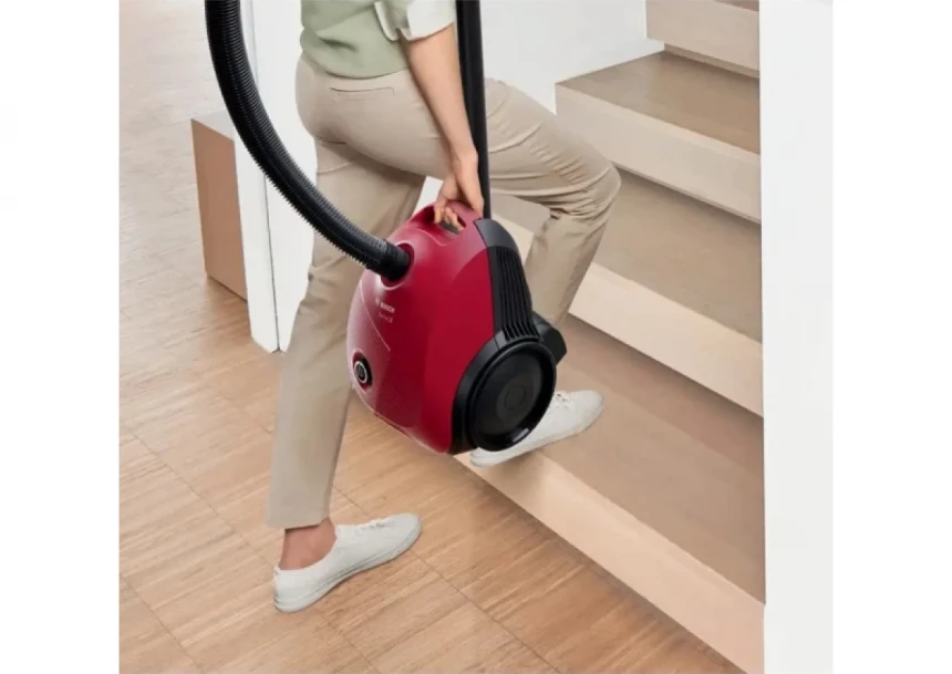 Usisivač sa kesom Bosch BGBS2RD1/600W