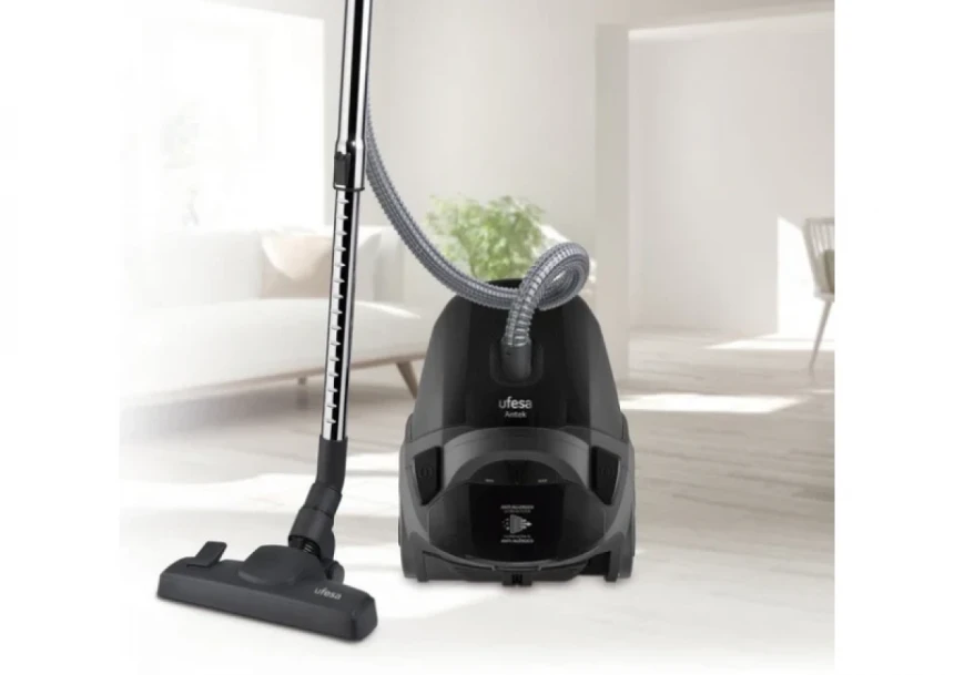 Usisivač Ufesa sa kesom AC3090 Antek/snaga 900W/crna